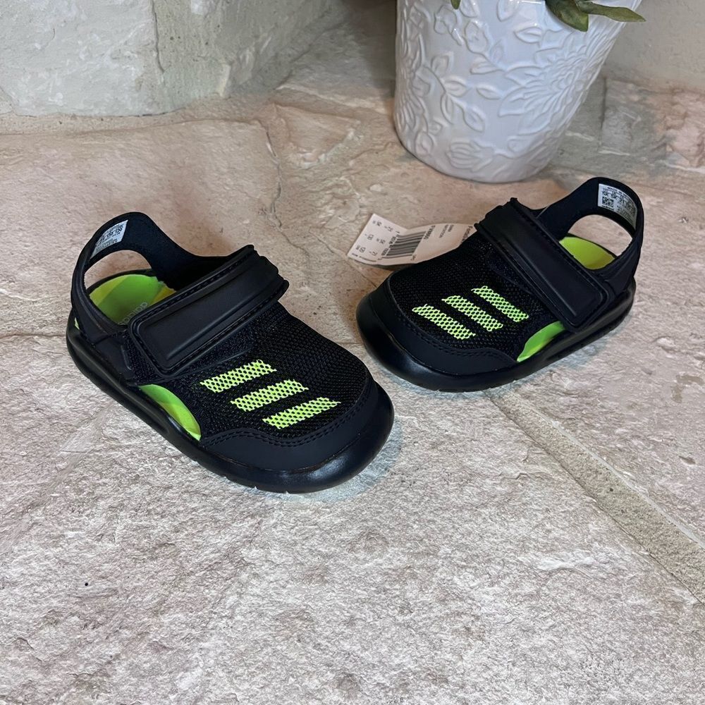 Adidas Fortaswim l black/limegreen water sandals sz 5K